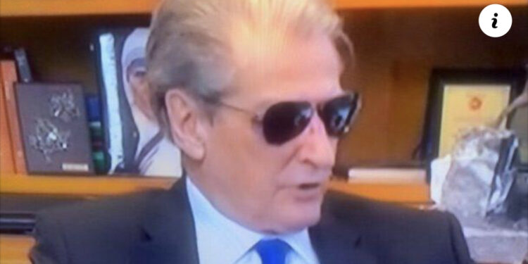 VIDEO-Për herë të parë, Berisha në zyrë me syze dielli takon ish-liderin kroat