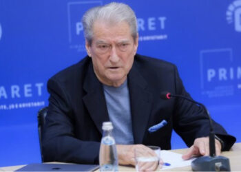 “Sot tirani lebetitet”, Berisha thirrje mbështetësve të tij: Uragan i paparë në “Bulevardin Dëshmorët e Kombit”