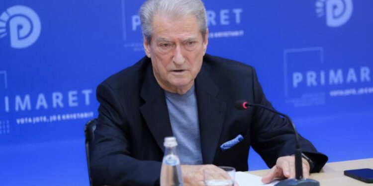 “Sot tirani lebetitet”, Berisha thirrje mbështetësve të tij: Uragan i paparë në “Bulevardin Dëshmorët e Kombit”