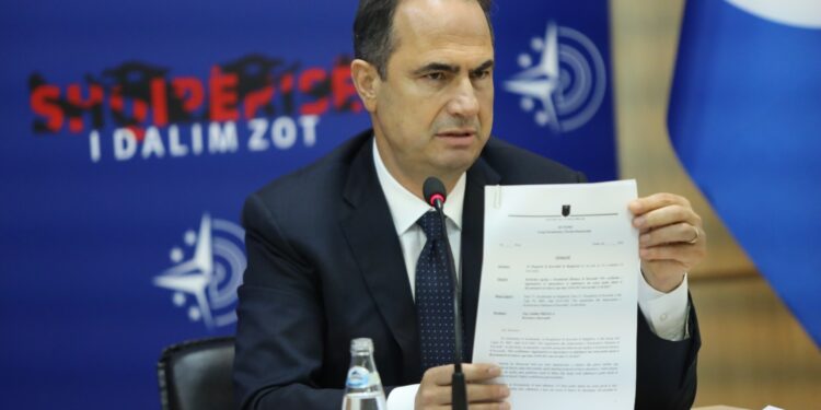 Firmosin 35 deputetë, Boçi: Komision hetimor për charterin e Ramës