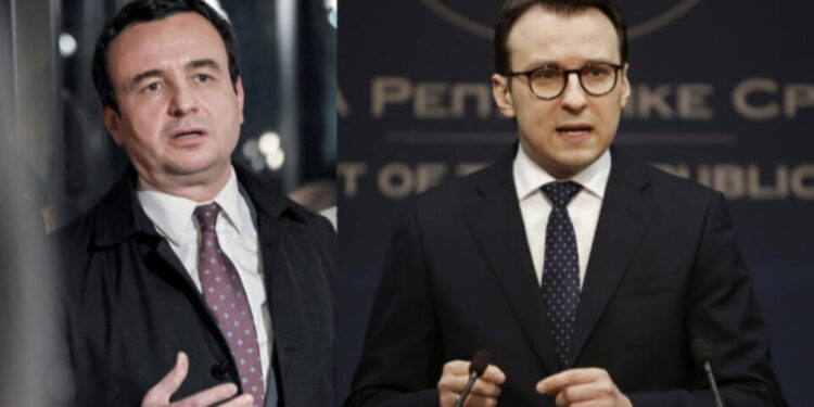 Sot 11 ditë nga vendosja e barrikadave, Petkoviç ‘kërcënon’ Kurtin: Mos e mendo t’i heqësh me dhunë!