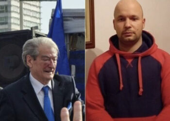 FOTO/ I lidhur pas krevatit, agresori që sulmoi Berishën firmos me pranga në duar