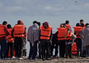 TRONDITËSE/ BBC: Zhduken 39 FËMIJË shqiptarë që shkuan me gomone në Angli