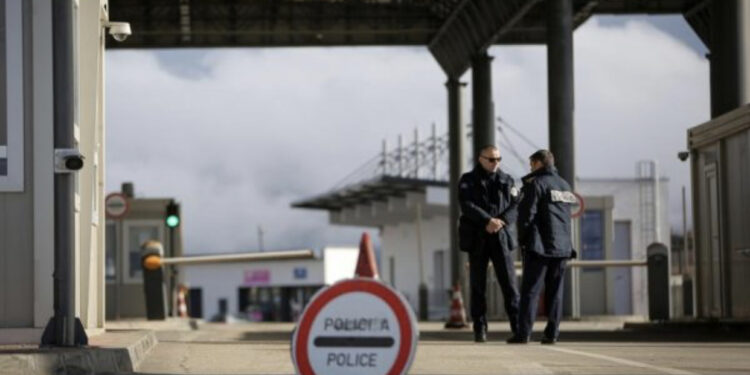 Jarinja dhe Bërnjaku, dy pikat kufitare me Serbinë ende të mbyllura