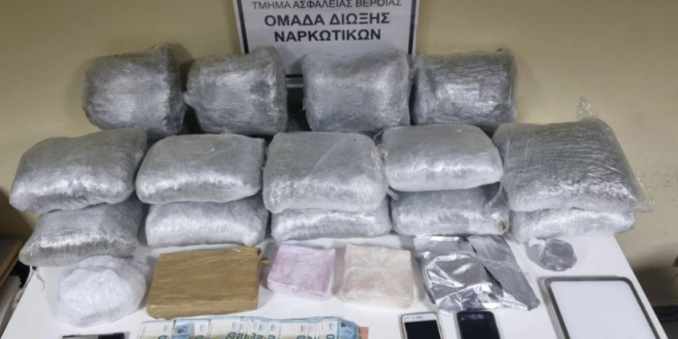 Drogë me vlerë 300 mijë euro në shtëpinë e shqiptarit, kapet 42-vjeçari në Greqi