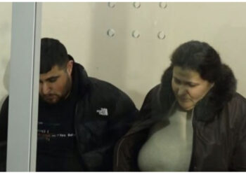 Vodhën mijëra euro, “pastruesja e parave” dhe i biri lihen në burg