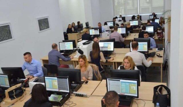 Punësimi në shtet është zgjeruar me 13.3% gjatë 2014-2022, zgjedhjet rrezikojnë fryrjen e mëtejshme!