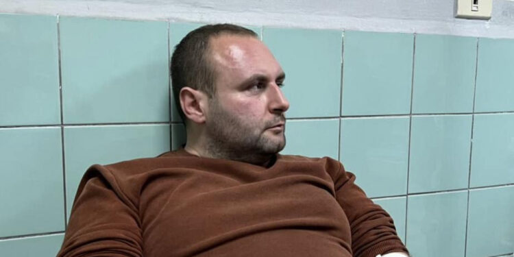 Autorët e rrahjes ende në arrati! Gazetari: Do ta vazhdoj misionin me pasion