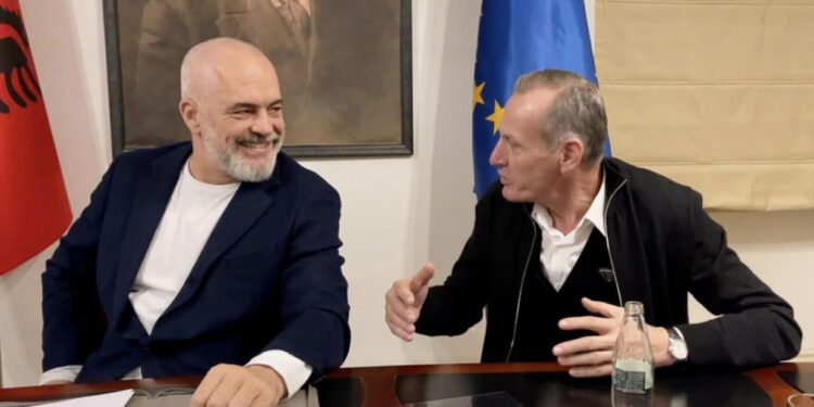 Prezantohet matrapazi politik Agron Çela! Rama “fshikullon” Xhaçkën dhe deputetët socialistë