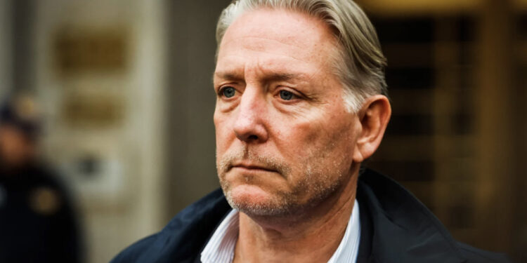 Misteri/ Kush është shqiptari që i dha 225 mijë $ ish-zyrtarit të FBI-së që u arrestua?