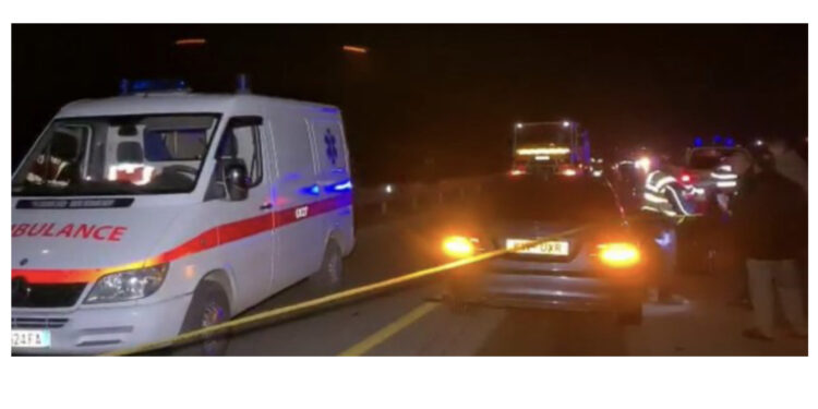 Detajet/ Benzi i preu rrugën makinës me targa angleze, si ndodhi aksidenti me 3 të vdekur në Rrugën e Arbrit