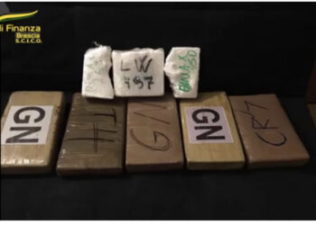 Hapet fletorja e trafikantit në Durrës! Kush ishin klientët “VIP” dhe shitjet marramendëse?