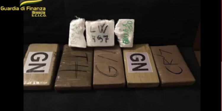 Hapet fletorja e trafikantit në Durrës! Kush ishin klientët “VIP” dhe shitjet marramendëse?