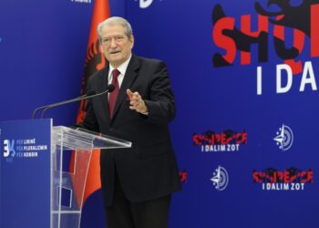 Berisha: Fatkeqësia e vërtetë e Shqipërisë në këtë mot ishte Edi Rama dhe ministrat e tij hajdutë