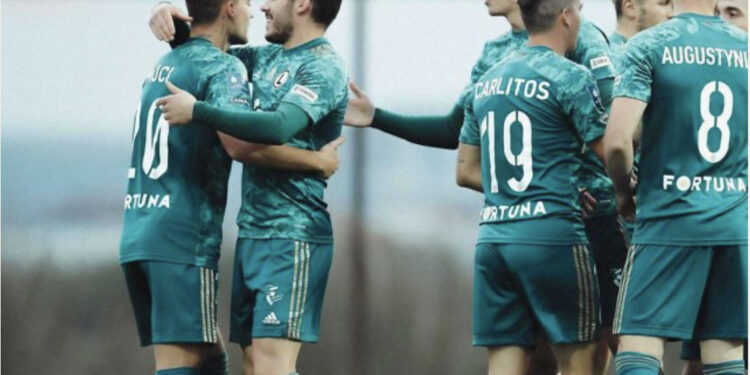 Muçi kthehet përsëri protagonist me dy gola, sulmuesi shkëlqen në duelin ndaj serbëve