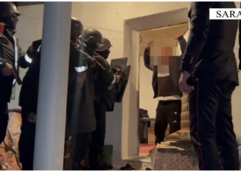 VIDEO/ “Po më ndjekin”! Hapet dera-Momenti kur arrestohen pengmarrësit në Sarandë