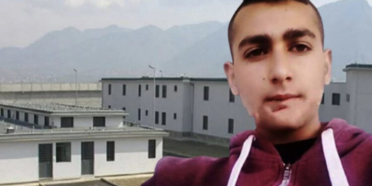 “Eja në kontroll”! Ku e futi dhe si u zbulua gardiani që fuste kanabis për të dënuarit?