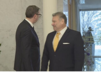 Kosova “thyen” Vuçiç, Presidenti serb drejt dorëheqjes?