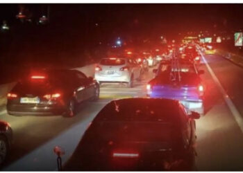 Makthi i trafikut! “Hinka” e Elbasanit u nxin festat qytetarëve