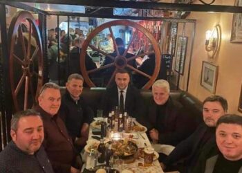 FOTO/ Alibeaj pazare dhe tendera në Londër me deputetët e PS. Shet demokratet për interesa personale