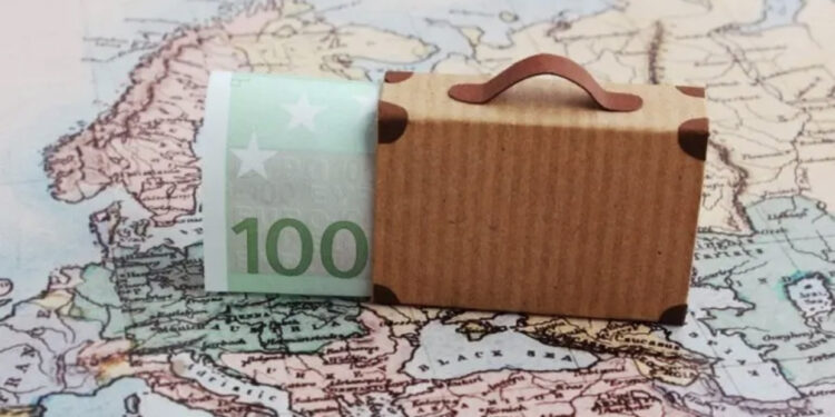 Dërgesat e emigrantëve/ Kryesojnë Italia dhe Anglia, rritet Gjermania dhe SHBA!