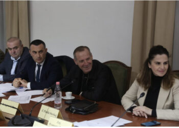 “Mirëserdhe në Grupin e PS”- Nasip Naço uron Agron Çelën që iu bashkua socialistëve. Deputeti i PD: Shiko ku keni arritur…