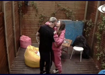 VIDEO/ “Të kam shumë përzemër”/ Kiara ngrihet dhe e puth Luizin disa herë në faqe