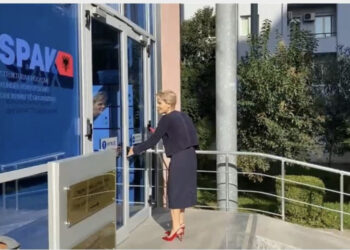 Monika Kryemadhi nuk ndalet, rikthehet në SPAK me prova të reja për çështjen e inceneratorëve