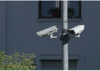 VIDEO/ Krimi vëzhgon policinë me kamera! Berisha: “Syri i Ciklopit” po ndjek shqiptarët