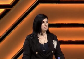 E tradhëtonte me një mashkull, gruas i ikën truri kur lexon mesazhet e burrit të saj