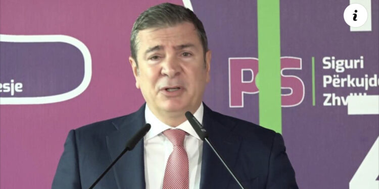 VIDEO/ Amerikanët fundosin Edi Ramën dhe i vënë pas skandalit rus, Gjiknuri i del në mbrojtje