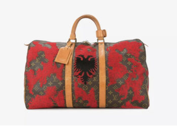 Gjiganti i modës “Louis Vuitton”, çantë të personalizuar me flamurin shqiptar, ja çmimi marramendës