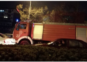 Zjarr në afërsi të stacionit mallrave në Vlorë, policia jep detajet e para