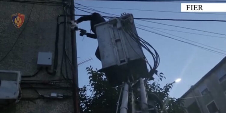 Çmontohen 20 kamera të tjera të bandave kriminale në Fier dhe Lushnje, në hetim 5 persona