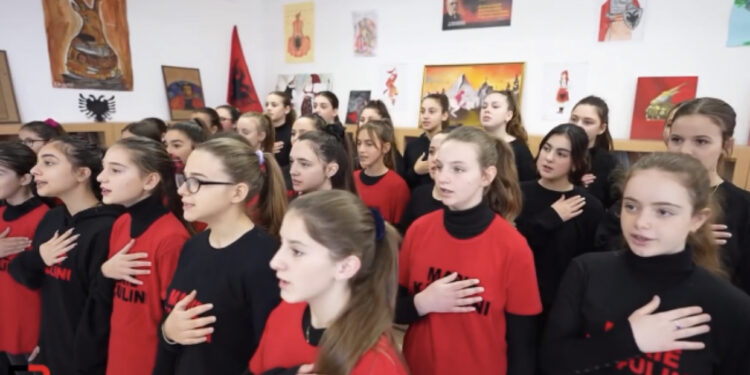 Me Himnin e Flamurit që këndohet në shkolla, Rama përkujton 555-vjetorin e vdekjes së Skënderbeut