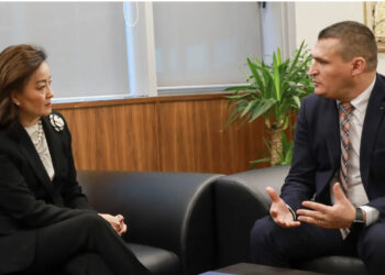 Zbardhet takimi “kokë më kokë”/ Çfarë i kërkoi ambasadorja amerikane kreut të SPAK