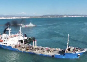 Mbi 50 mijë litra naftë kontrabandë në Durrës! Shteti hesht