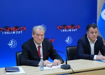 Shqiptarë, t’i dalim zot vendit”, Berisha porosi demokratëve: Të bëjmë gjithçka për mobilizimin e qytetarëve në protesta të fuqishme. Rama…