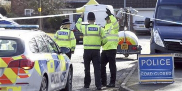 Emrat/ “Vrasje, trafik droge…”, policia britanike publikon fotot e 14 personave në kërkim, mes tyre 3 shqiptarë