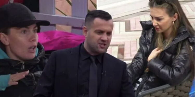 “Di shumë gjëra…”! Olta kërcënon Kiarën, shoqja hidhet në sulm nga jashtë