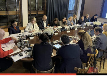 “Shumë për të thënë e për të bërë”, Edi Rama ndan pamje nga diskutimet me kabinetin qeveritar në Vilën 31