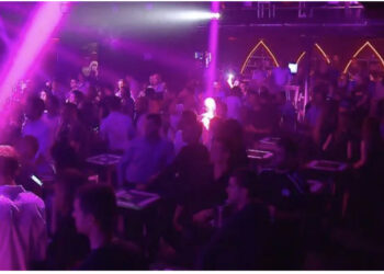 Kuksianët sherr me armë me kosovarët në një lokal nate në Prizren, 1 i vdekur!