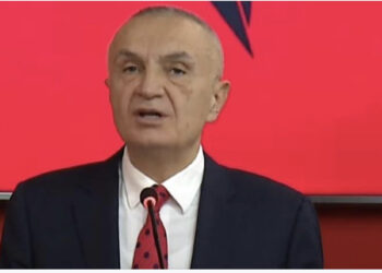 Arrestimi i ish-zyrtarit të FBI, Meta akuza Ramës: Të japë dorëheqjen. Nuk përfaqëson asgjë tjetër veçse një mafioz të ulur këmbëkryq në zyrën e kryeministrit