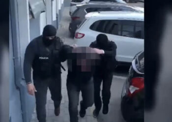 “Jemi shteti”! Tre mashtruesit shkodranë kapen me 130 mijë Euro në dorë