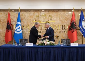 Firmosin koalicionin me PBDNJ, Partia Demokratike i lë tre zona në jug: Do i japim goditjen fatale sistemit monist