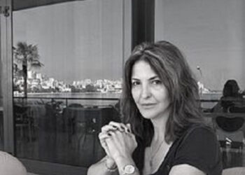 “Mirë Enveri ishte i çmendur, por ty Nexhmije, si s’te vjen turp që nuk shpëtove shoqen tënd?”, letra e Silva Turdiut nga SHBA