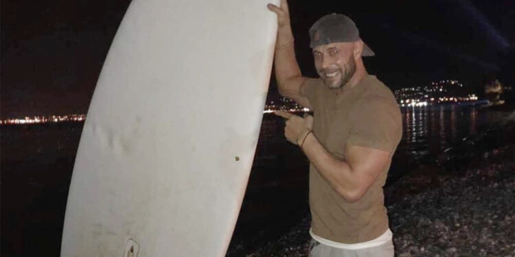 “Është nisur drejt vendlindjes”, policia greke nis “gjuetinë” për shqiptarin që vrau “amerikanin”