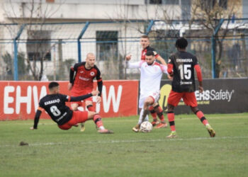 VIDEO/ Partizani “ngec” në Kamëz, “demat” ndajnë pikët me Kastriotin dhe rrezikojnë kreun