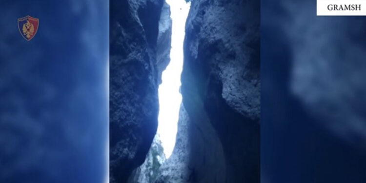 U bllokua 24 orë në kanionet e Gramshit, shpëtohet 43-vjeçari