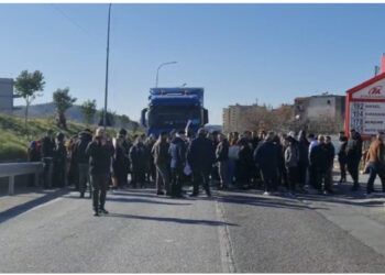 Aksidenti me vdekje i 20-vjeçarit në Elbasan, banorët në protestë: Të forcohen kontrollet